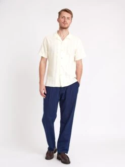 Havana Short Sleeve Shirt Yardley Cream -Men's Fashion-Oliver Spencer ModelOSMS156cHavanaShortSleeveShirtYAR01CREYardleyCream Softness