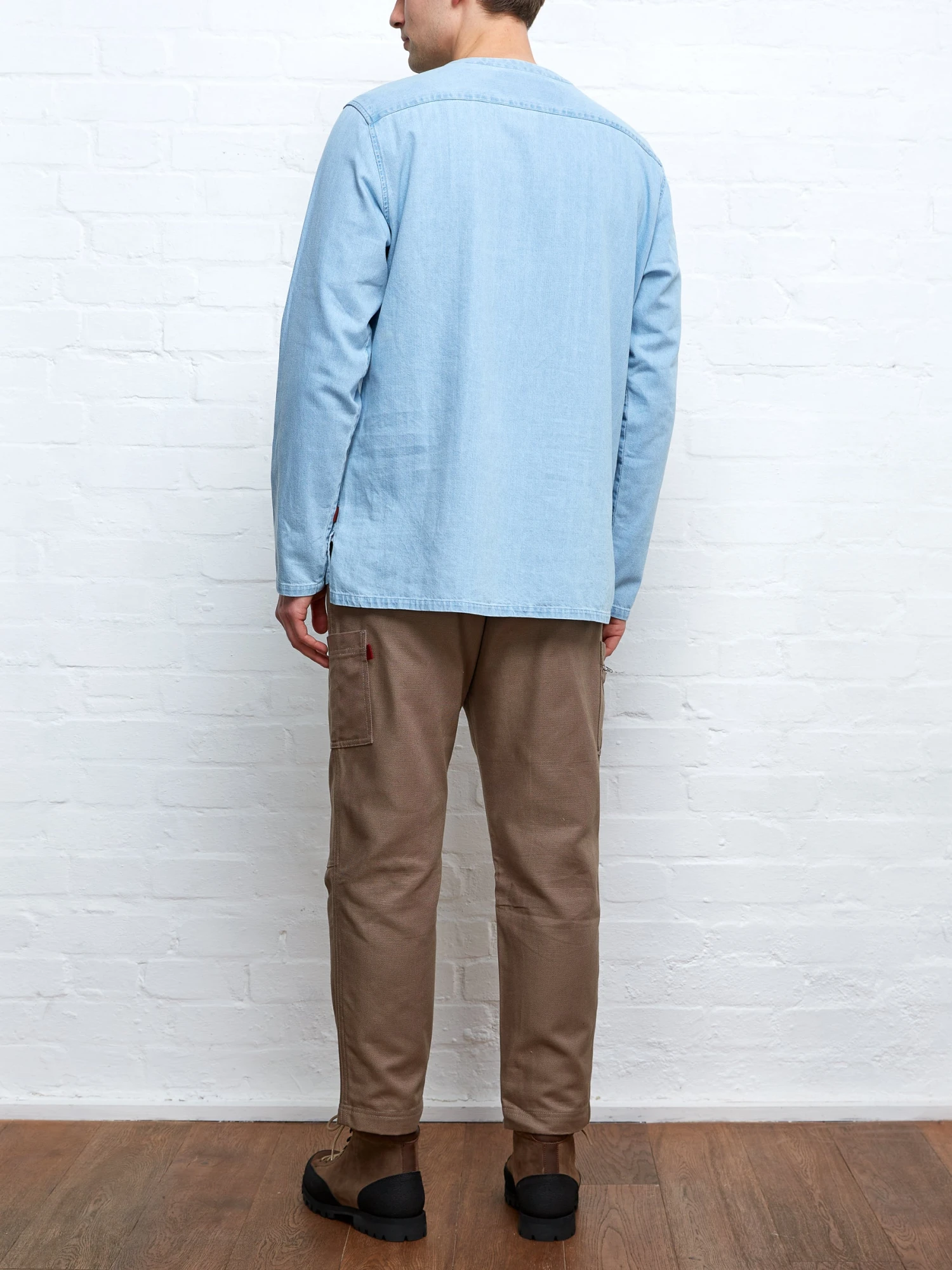 Oliver Spencer X Niwaki Ohana Gardening Smock Mullins Denim Indigo Light 11 Oliver Spencer X Niwaki Ohana Gardening Smock Mullins Denim Indigo Light - Image 9